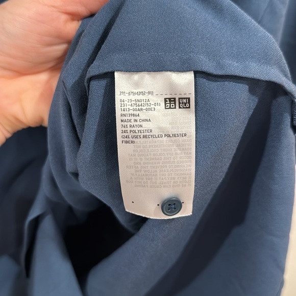 Uniqlo Women’s Rayon Blouse Short Sleeve Button Down Shirt 66 Blue Size XL - Picture 8 of 8